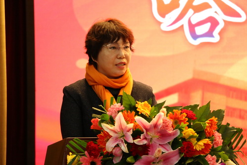 生命学院经理栾非时代表学院致欢迎词