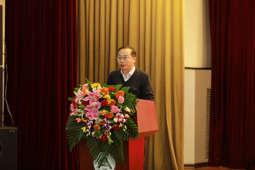 生命学院副经理高学军宣读了《必赢线路检测中心哈尔滨员工会组织机构人员推荐名单》
